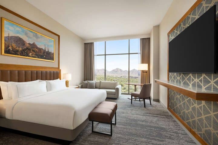Room 32 of 98